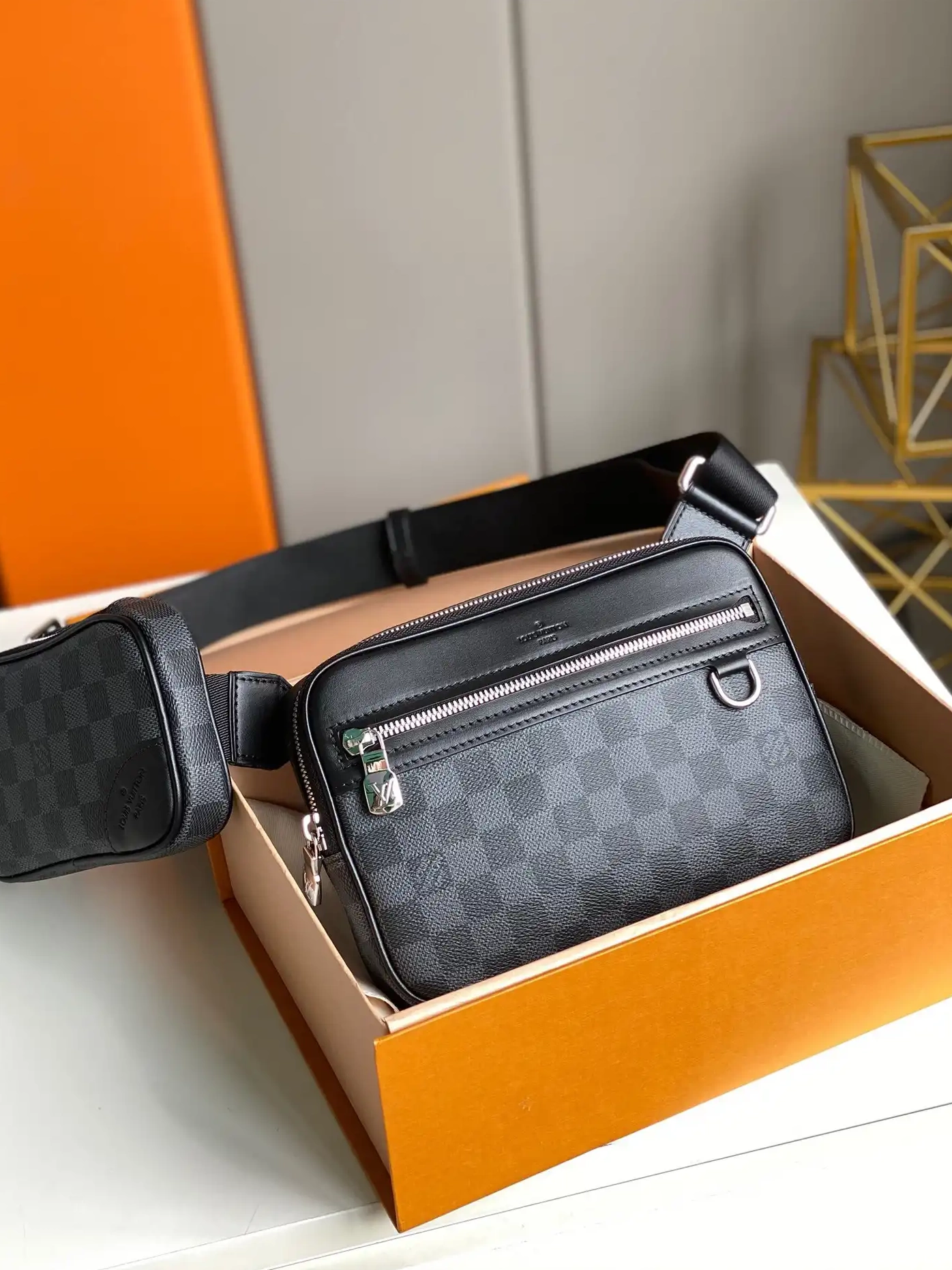 First bags ru reviews LOUIS MESSENGER VUITTON SCOTT 0706